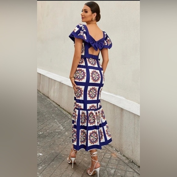 Harringtons Sundayup tile print, open back dress - Picture 3 of 10